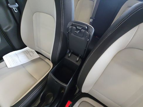 Used 2021 Hyundai Venue SEL w/ Cargo Package FWD image 27