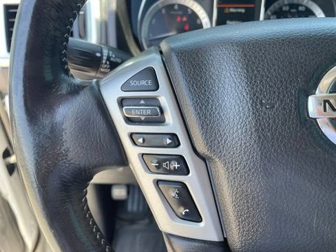 Used 2019 Nissan Titan PRO-4X w/ Pro-4x Convenience Package AWD/4WD image 18