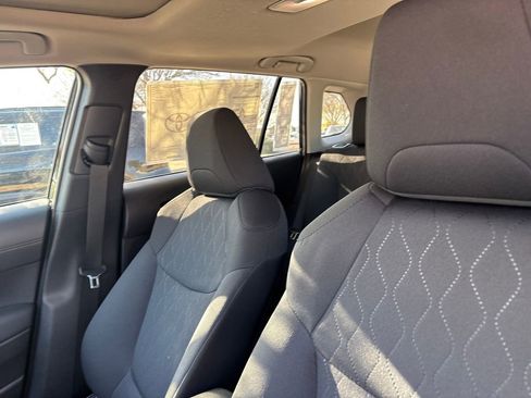 New 2026 Toyota Corolla Cross LE w/ Moonroof Package image 10