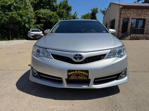 Used 2013 Toyota Camry SE FWD image 2