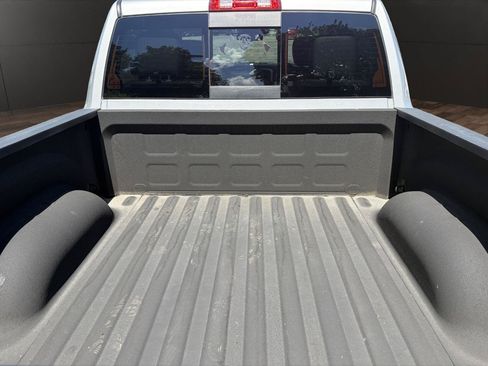 Used 2016 RAM 1500 Laramie w/ Convenience Group AWD/4WD image 18
