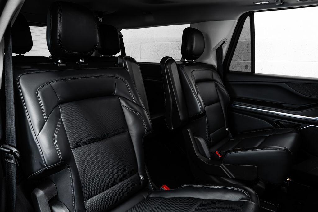 Used 2025 Lincoln Navigator L Reserve AWD/4WD image 29