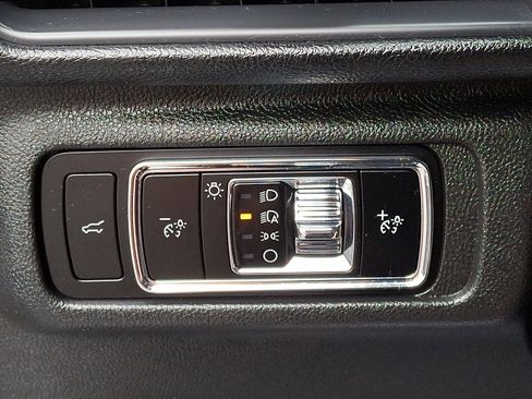 Used 2024 Lincoln Corsair AWD image 24