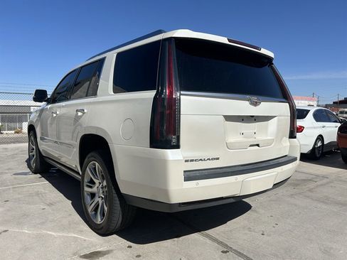 Used 2015 Cadillac Escalade Premium AWD/4WD image 4