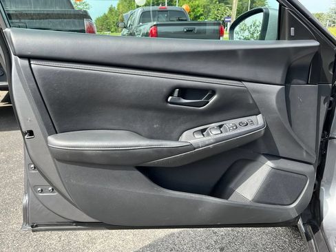 Used 2024 Nissan Sentra S FWD image 14