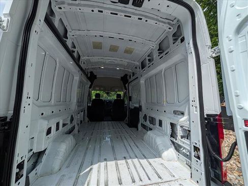 Used 2024 Ford Transit 250 148 High Roof AWD image 18