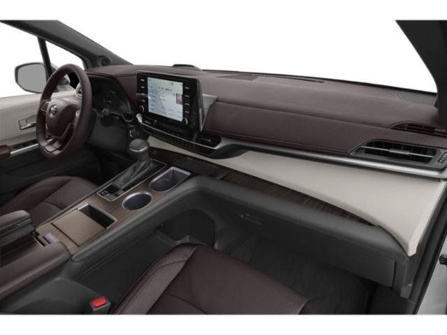 Used 2023 Toyota Sienna Platinum AWD/4WD image 18