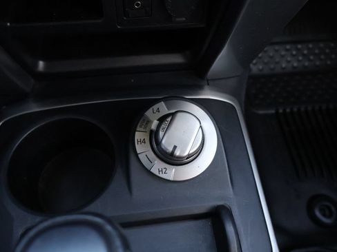 Used 2018 Toyota 4Runner SR5 Premium AWD/4WD image 24
