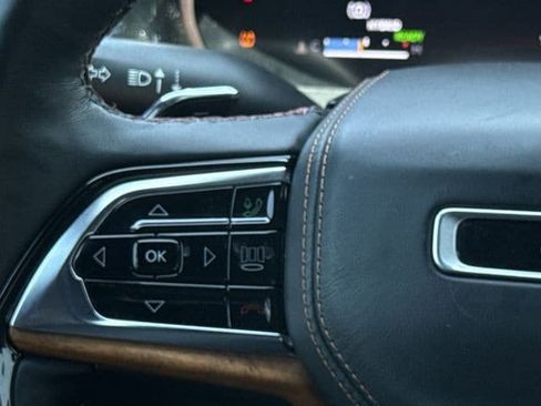Used 2022 Jeep Grand Cherokee Summit AWD/4WD image 14