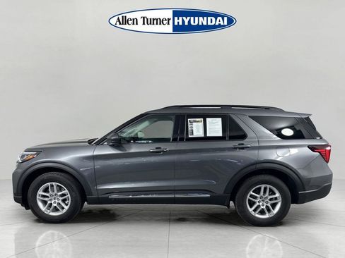 Used 2025 Ford Explorer Active w/ Active Comfort Package RWD image 5