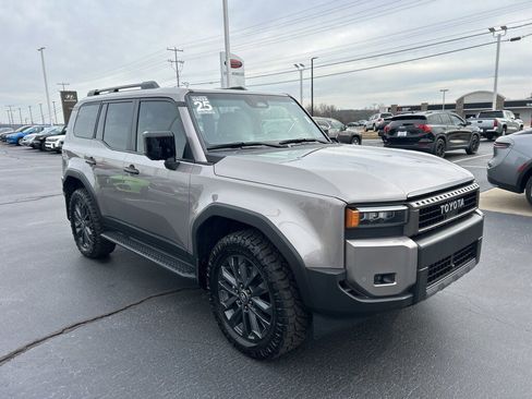 Used 2025 Toyota Land Cruiser image 24