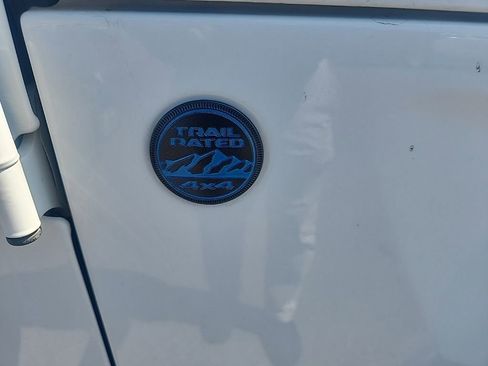 Used 2024 Jeep Wrangler Unlimited AWD/4WD image 17