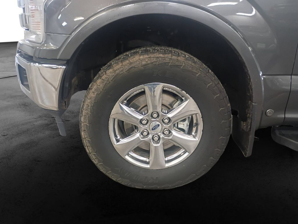 Used 2019 Ford F150 Lariat w/ Equipment Group 502A Luxury AWD/4WD image 9