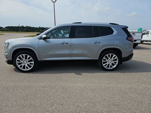 Certified 2024 GMC Acadia Denali w/ Super Cruise Package image 2