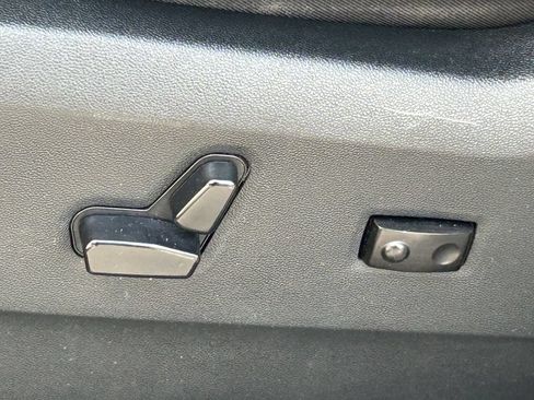 Used 2019 Dodge Grand Caravan SXT FWD image 24