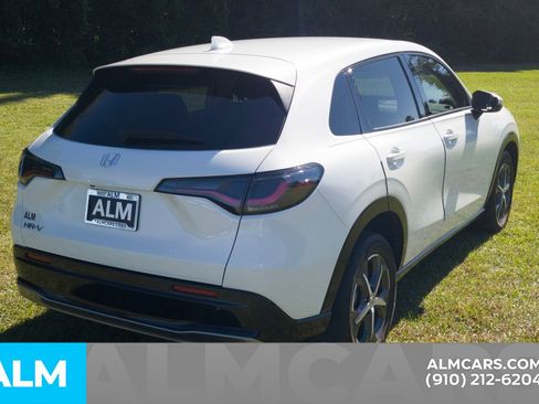 Used 2023 Honda HR-V EX-L image 6