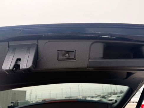 Used 2023 Volkswagen Atlas SE image 20