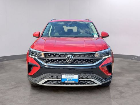 Used 2023 Volkswagen Taos SE AWD/4WD image 2