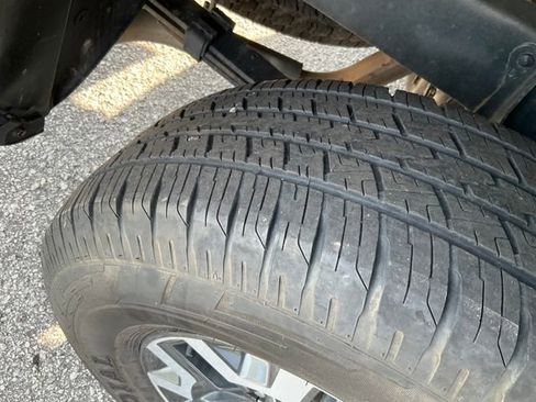 Used 2021 Toyota Tacoma TRD Off-Road AWD/4WD image 16