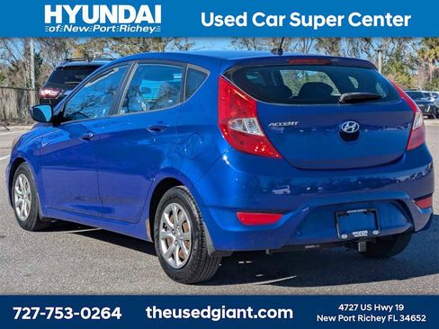 Used 2013 Hyundai Accent GS image 3