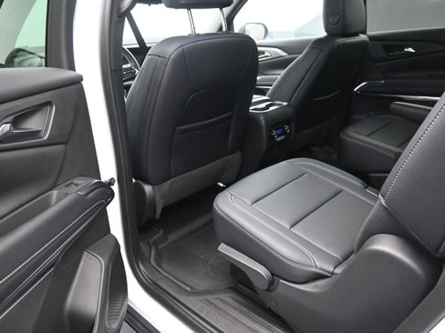 New 2026 Chevrolet Traverse LT w/ Driver Confidence Package FWD image 25