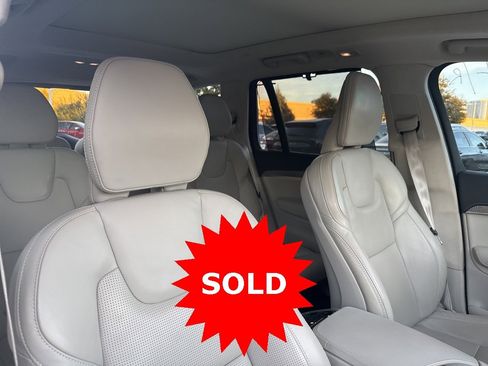 Certified 2023 Volvo XC90 B6 Ultimate w/ Lounge Package image 14