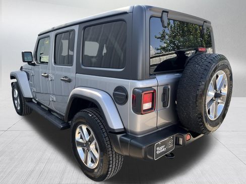 Used 2021 Jeep Wrangler Unlimited Sahara AWD/4WD image 6
