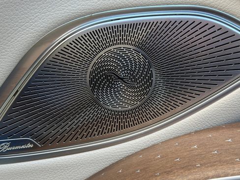 Used 2023 Mercedes-Benz EQS 450+ SUV image 22