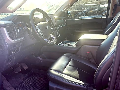 Used 2024 Ford Expedition Max XLT RWD image 6