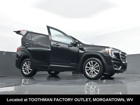 Used 2022 GMC Terrain SLT w/ Infotainment Package II AWD/4WD image 34