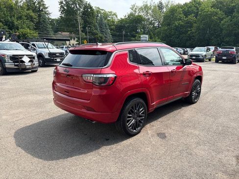 Used 2022 Jeep Compass Limited image 6