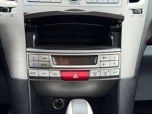 Used 2011 Subaru Legacy 2.5i Limited AWD/4WD image 32