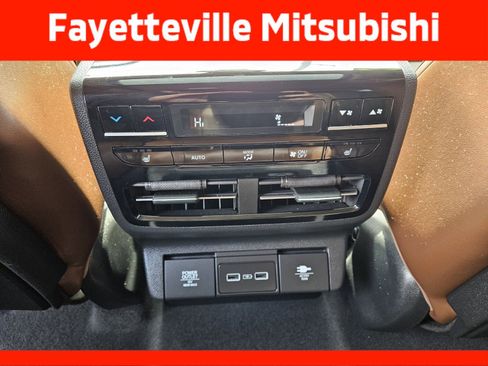 Used 2023 Acura MDX SH-AWD w/ Advance Package image 11