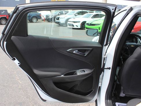 Used 2023 Chevrolet Malibu LT FWD image 16