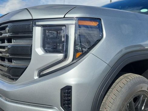 New 2026 GMC Sierra 1500 Elevation image 5