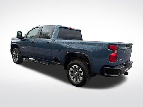 Used 2025 Chevrolet Silverado 2500 Custom w/ Custom Value Package AWD/4WD image 3