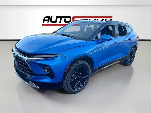 Used 2024 Chevrolet Blazer RS w/ Driver Confidence II Package image 3