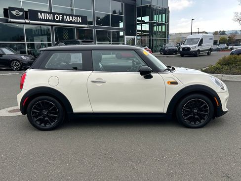 Used 2016 MINI Cooper 2-Door Hardtop image 6