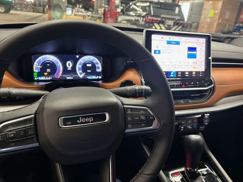 Used 2024 Jeep Compass Limited w/ Elite Group image 2