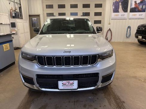 Used 2022 Jeep Grand Cherokee L Limited w/ Trailer Tow Group (B) AWD/4WD image 3