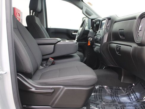 Used 2022 Chevrolet Silverado 2500 Custom w/ Custom Convenience Package image 19