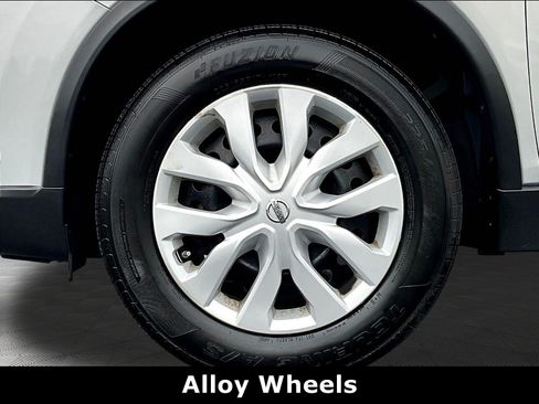 Used 2016 Nissan Rogue S AWD/4WD image 30