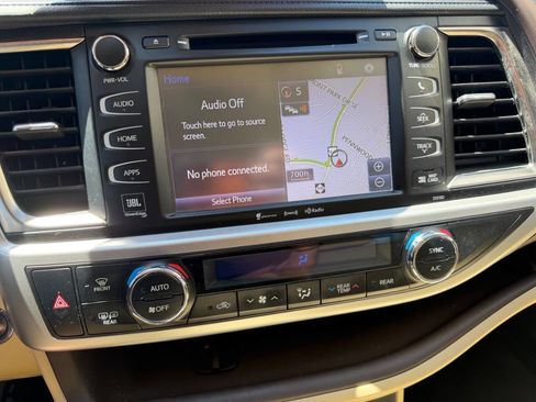 Used 2016 Toyota Highlander Limited Platinum AWD/4WD image 14