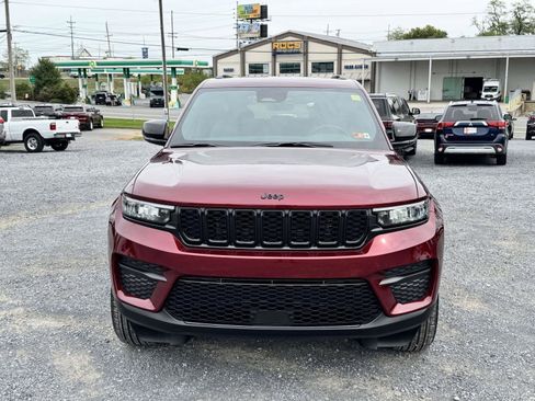 New 2025 Jeep Grand Cherokee Altitude AWD/4WD image 23