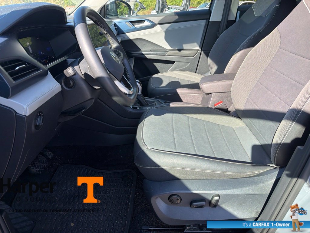 Used 2024 Volkswagen Taos SE AWD/4WD image 13