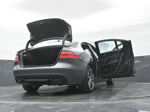 Used 2017 Jaguar XE Premium AWD/4WD image 49