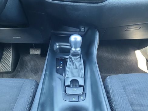 Used 2018 Toyota C-HR XLE FWD image 11
