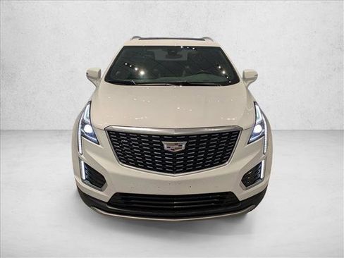 Used 2022 Cadillac XT5 Premium Luxury image 2