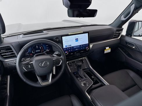 Used 2025 Lexus GX 550 w/ Accessory Package (2T) image 24