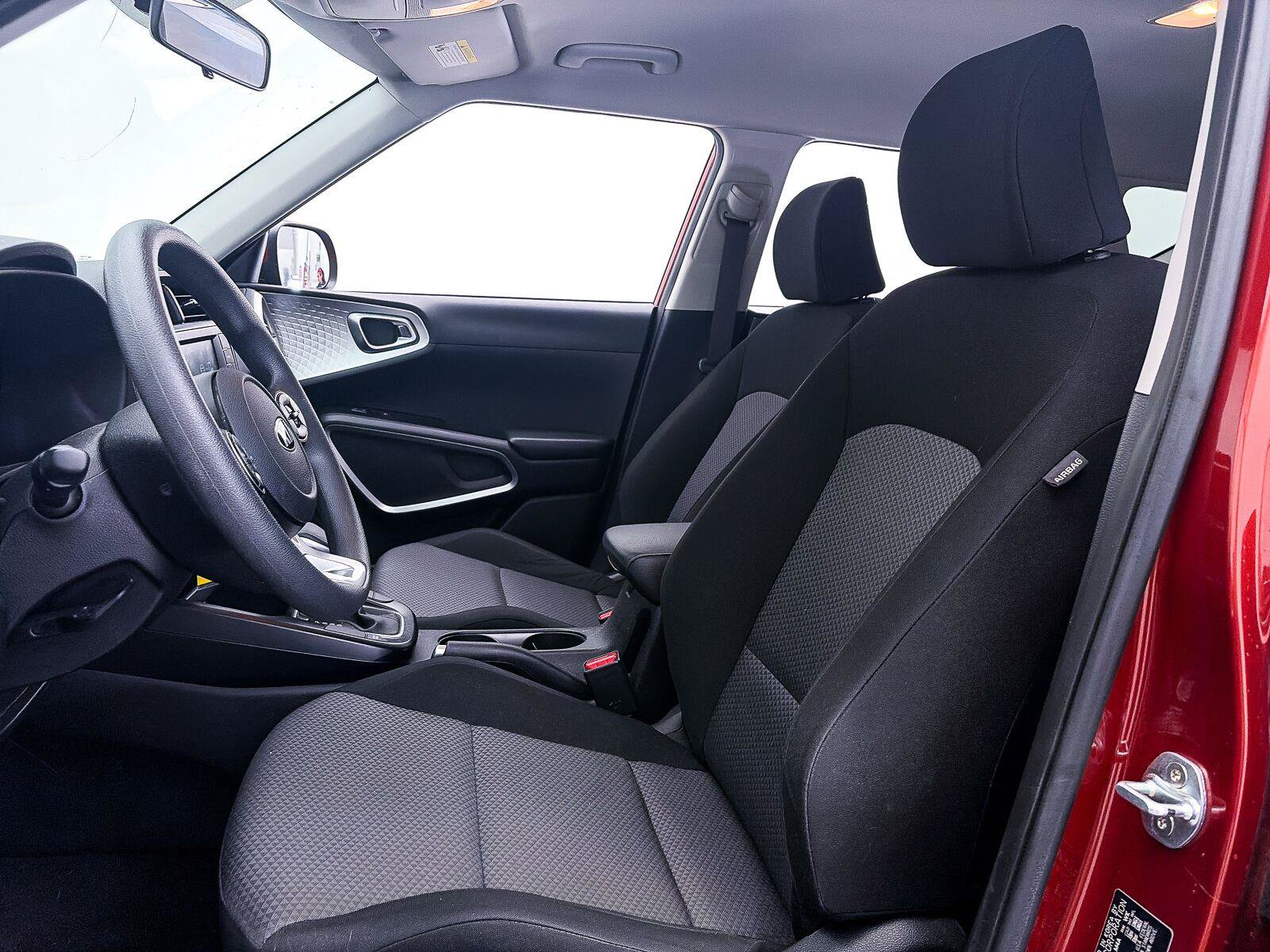 Used 2021 Kia Soul LX FWD image 17